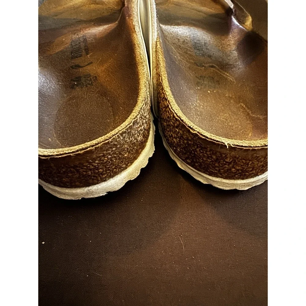 Girl's Birkenstock leather white 2 strap size 34 Good Condition SB20